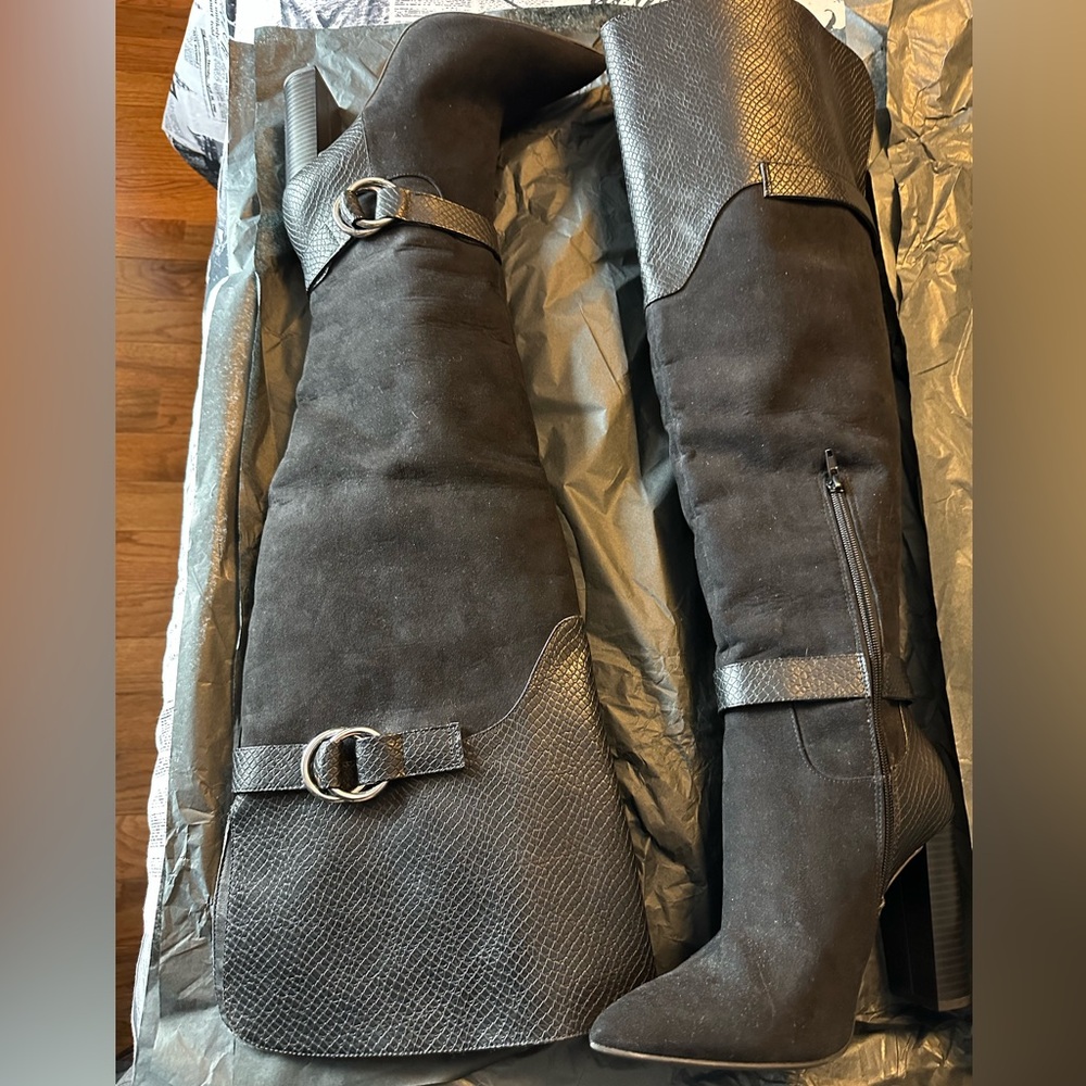 NWOT WOMENS SIZE 41 vegan leather and faux suede over-the-knee black boots